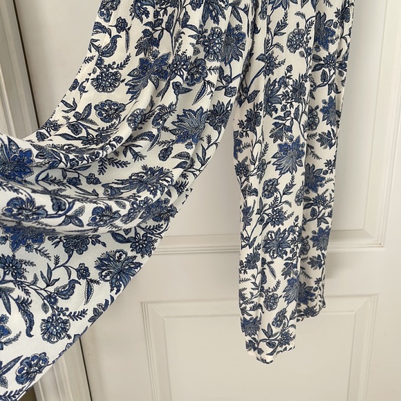 LOFT blue floral romper/pantsuit , size 2P, EUC - Picture 8 of 8